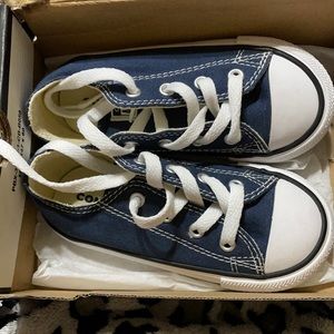 Converse toddler size 8 navy blue